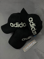 Boné Adidas Letreiro - Preto