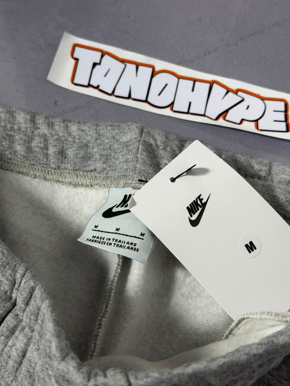 Shorts Moletom Nike Club - Cinza
