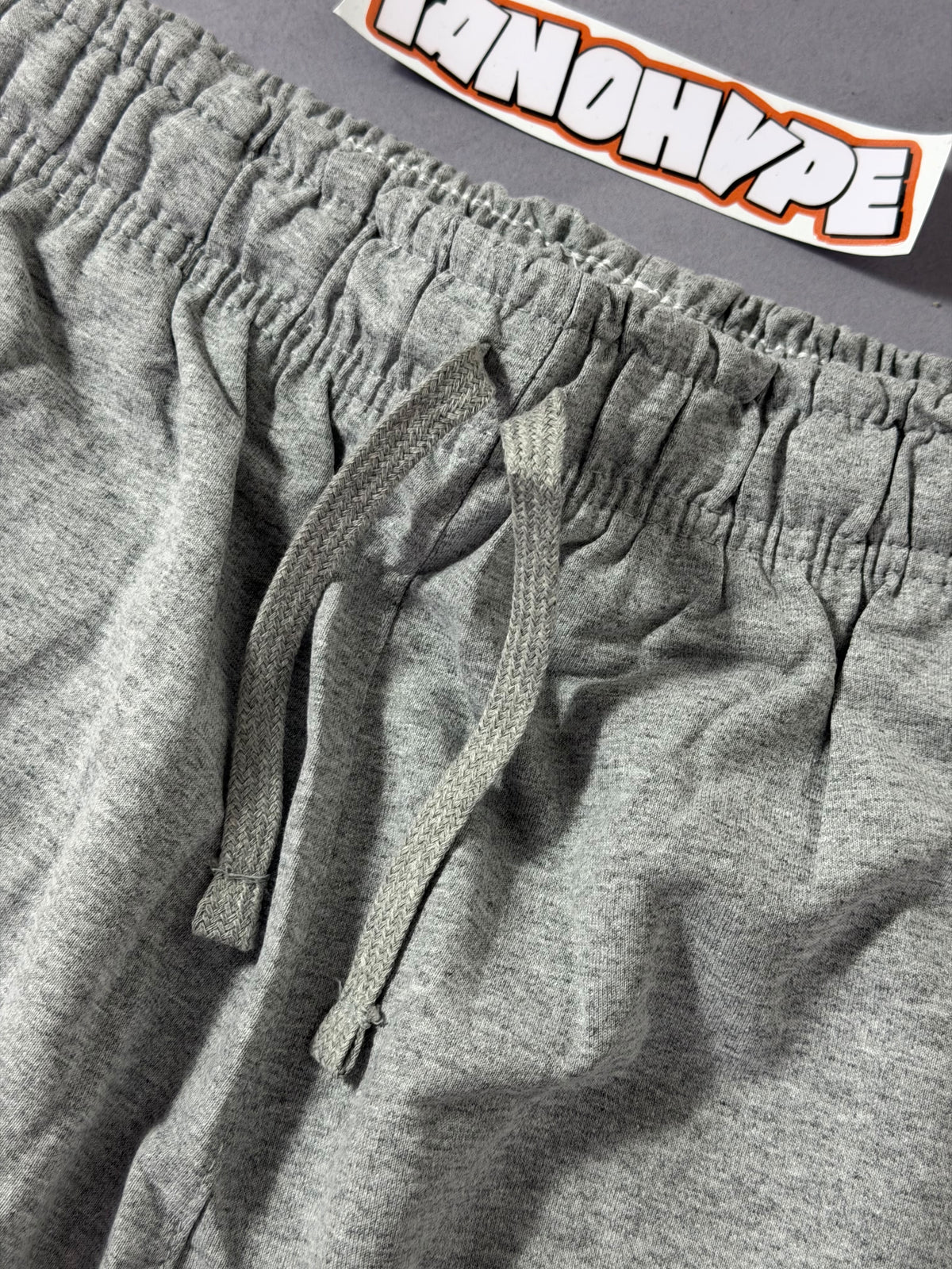 Shorts Moletom Nike Club - Cinza