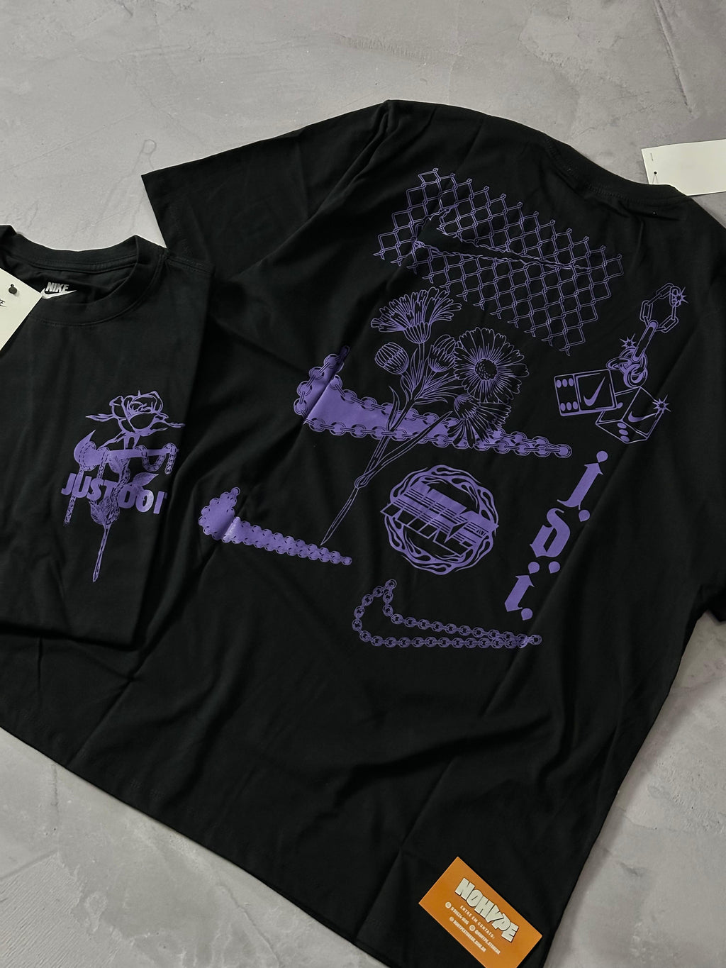 Camiseta Nike Flowers - Preto