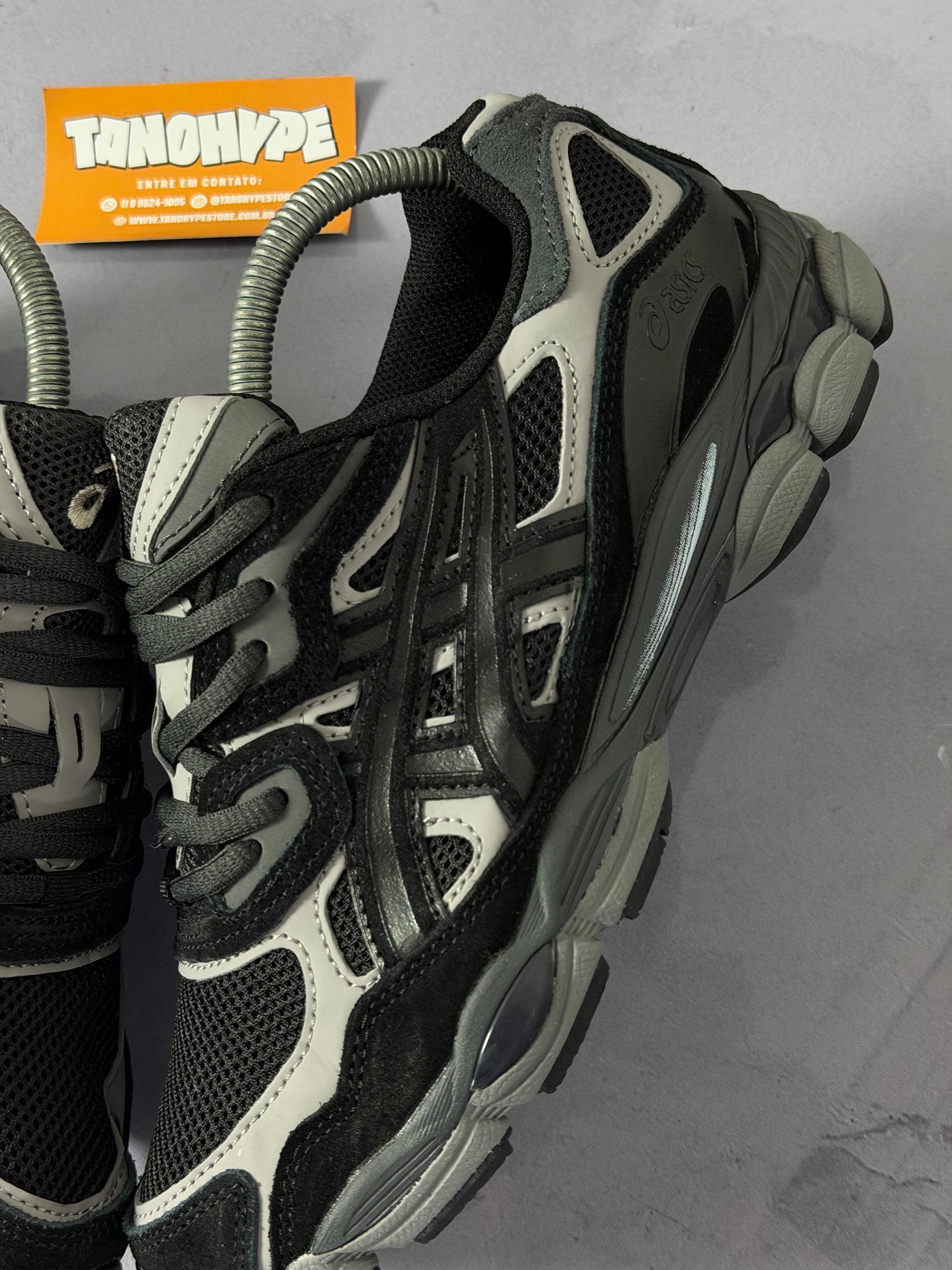 Tênis Asics Gel NYC - Black Gray
