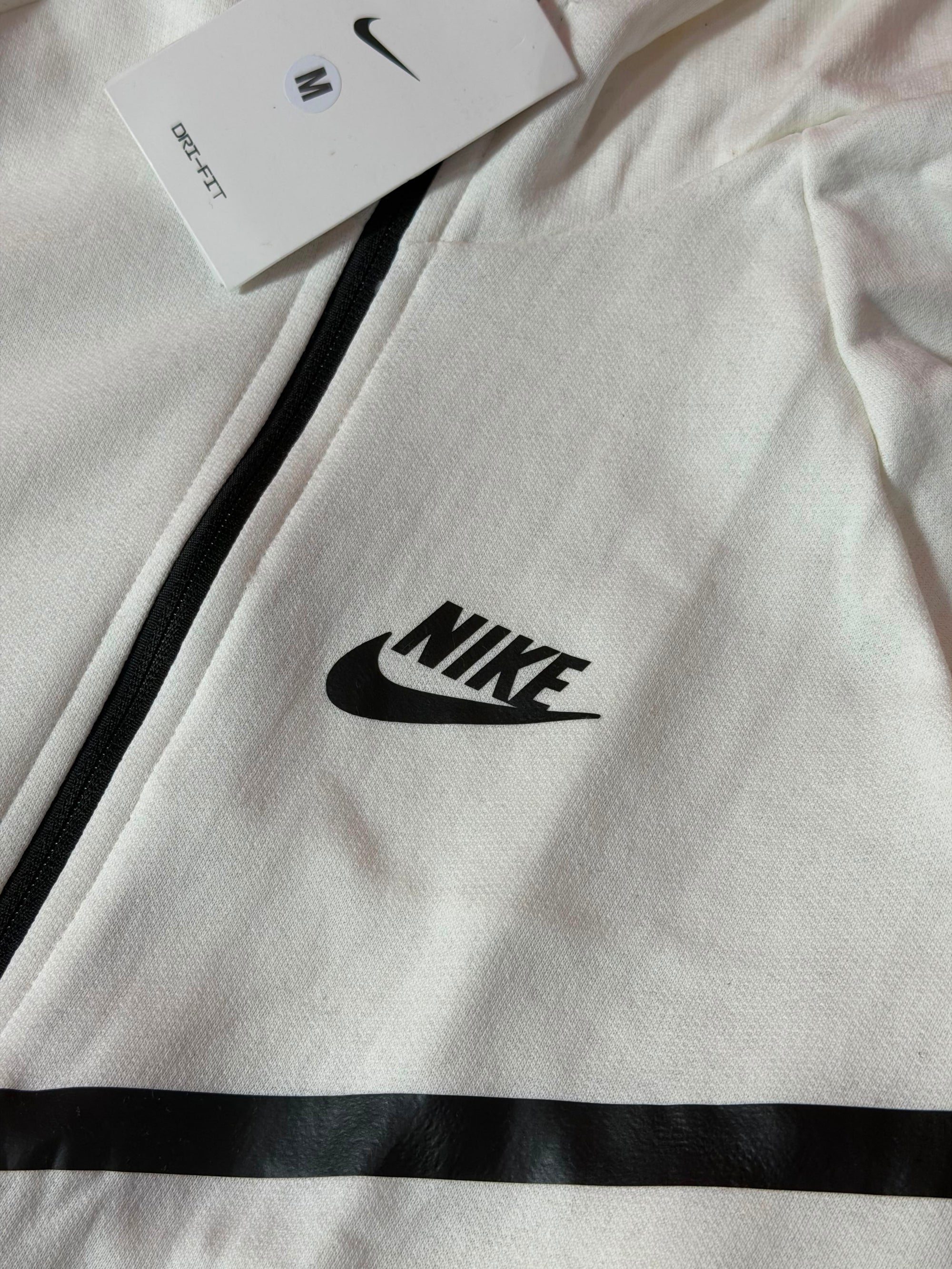 Conjunto Nike Tech Fleece - OffWhite