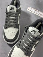 Tênis Nike Dunk Sb Low - Grey/White