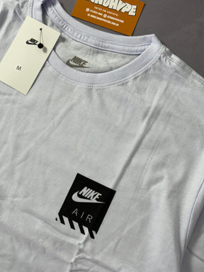 Camiseta Nike Air Pegasus - Branco