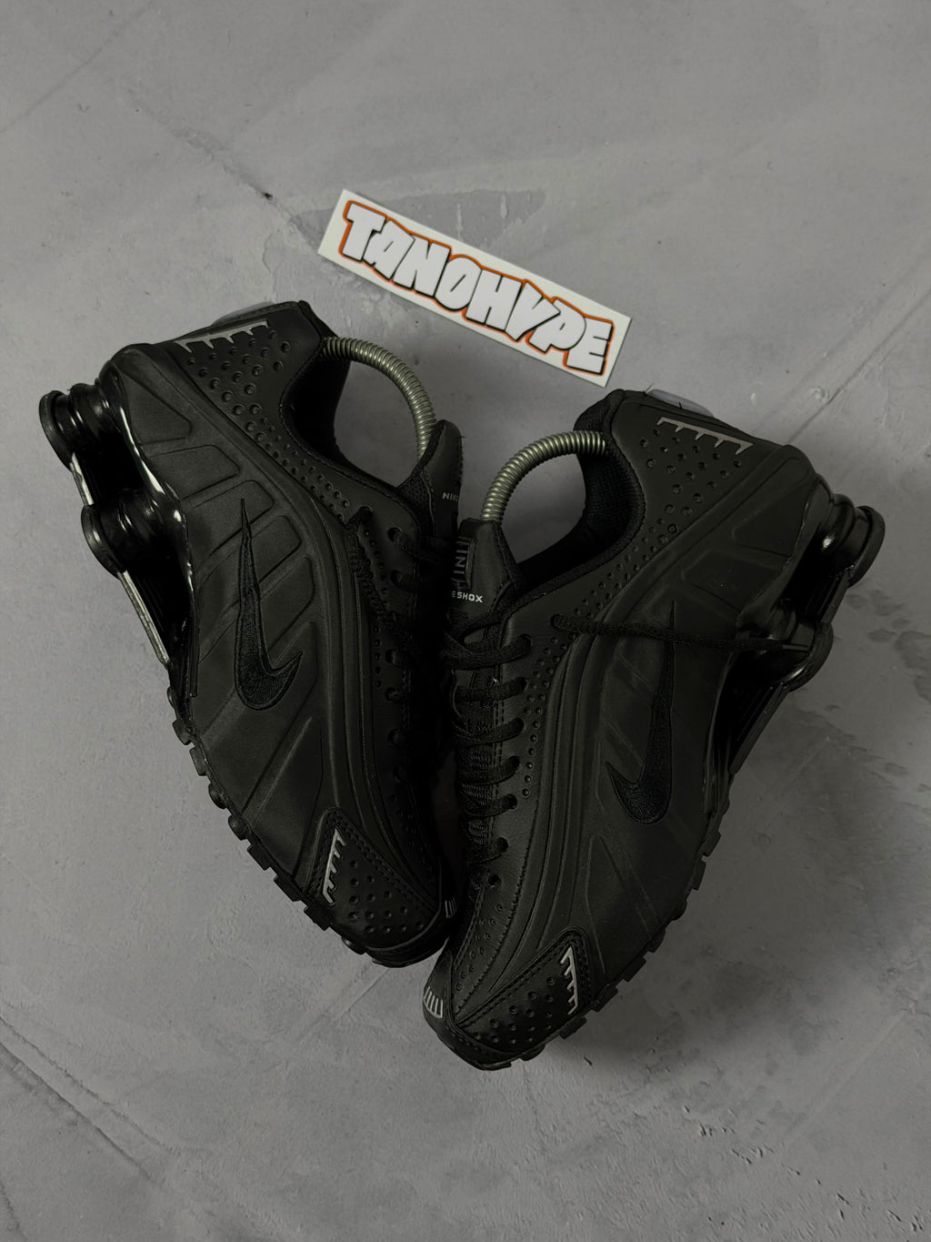 Tênis Nike Shox R4 - Preto