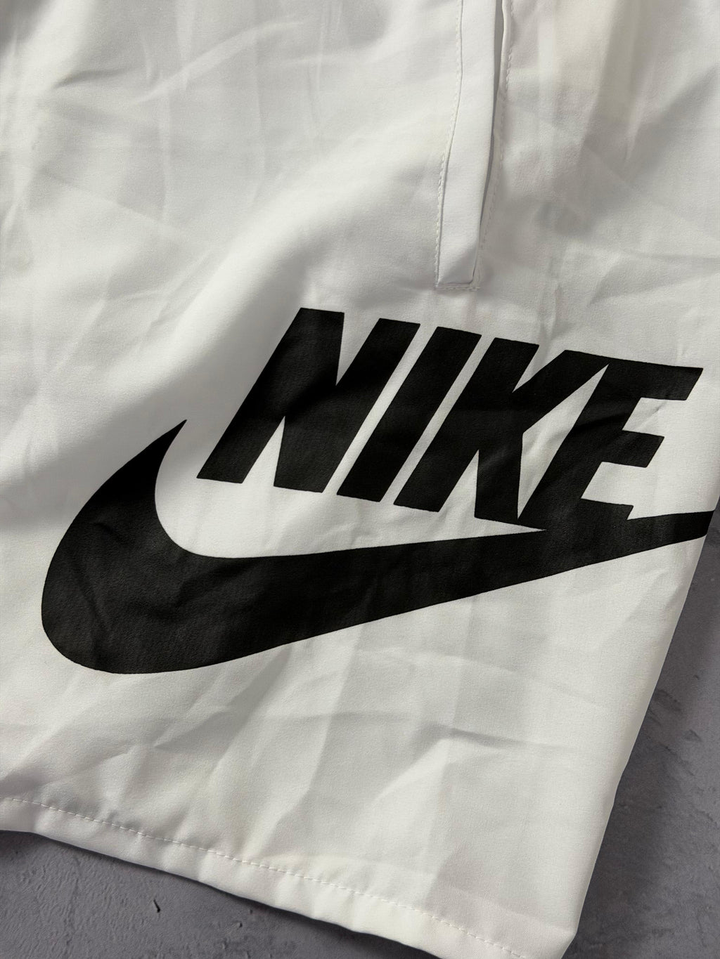 Shorts Tactel Nike Club - Branco