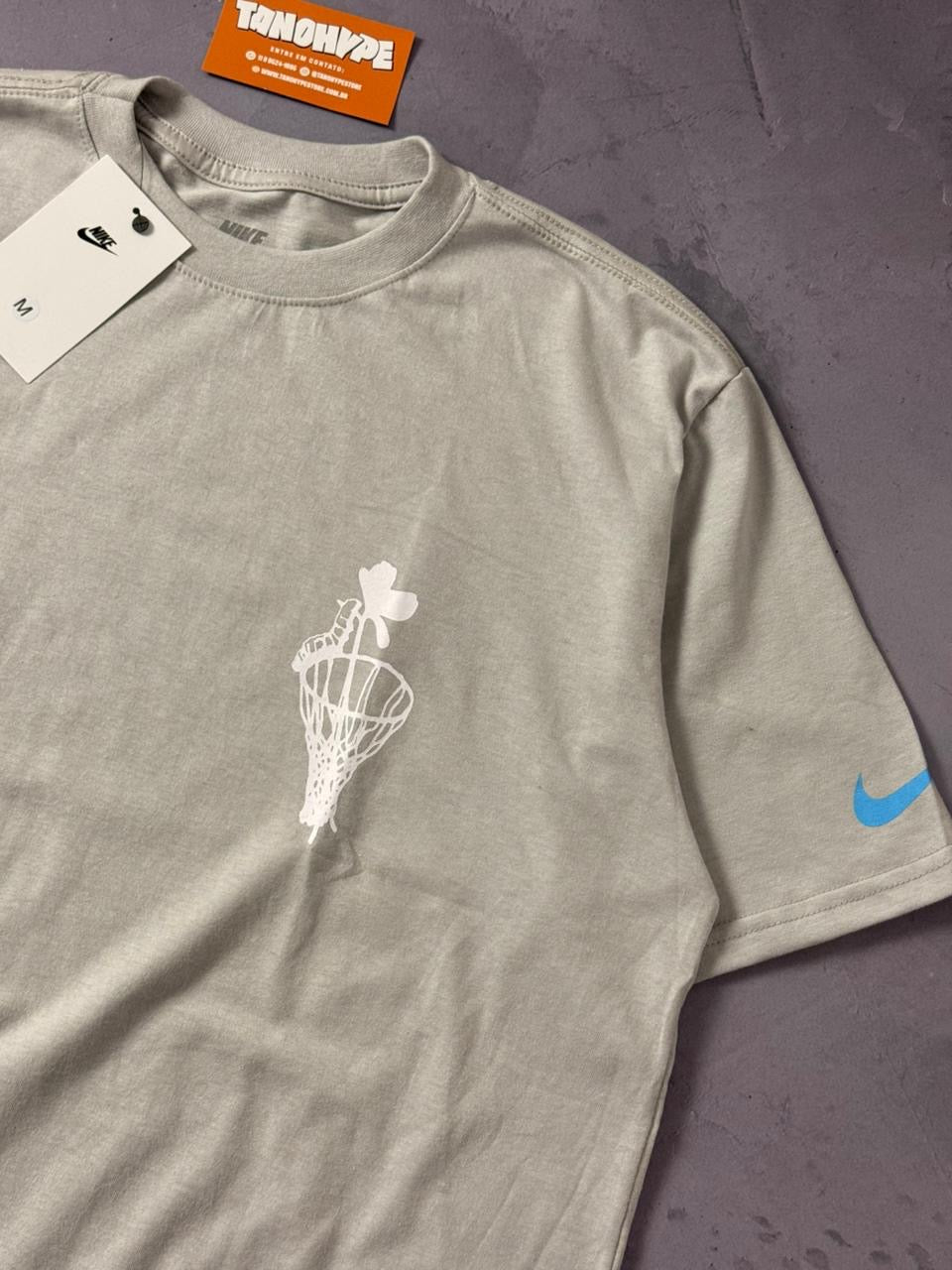 Camiseta Nike Hoops - Cinza