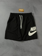 Shorts Tactel Nike Club - Preto