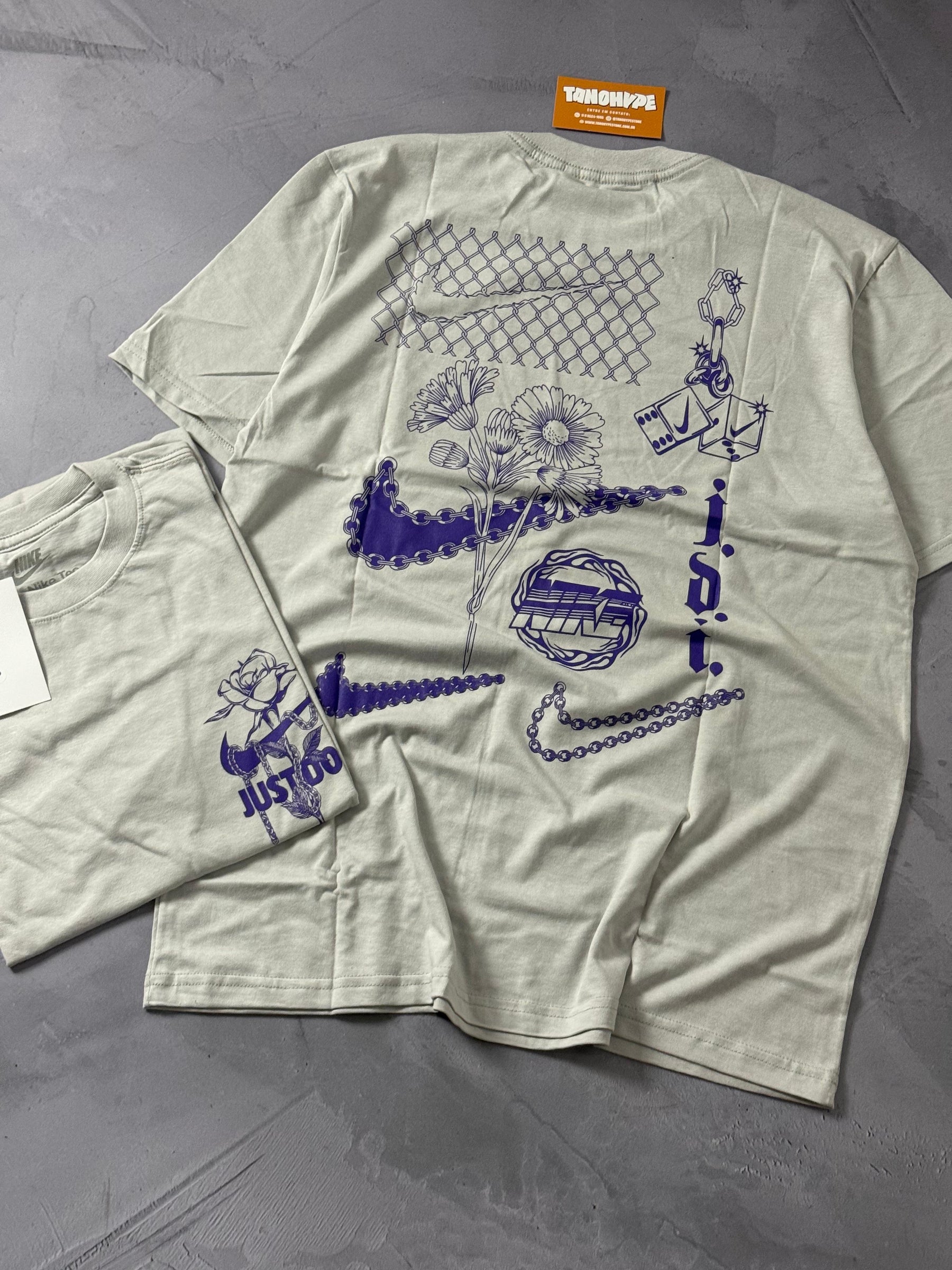 Camiseta Nike Flowers - Cinza Smoke