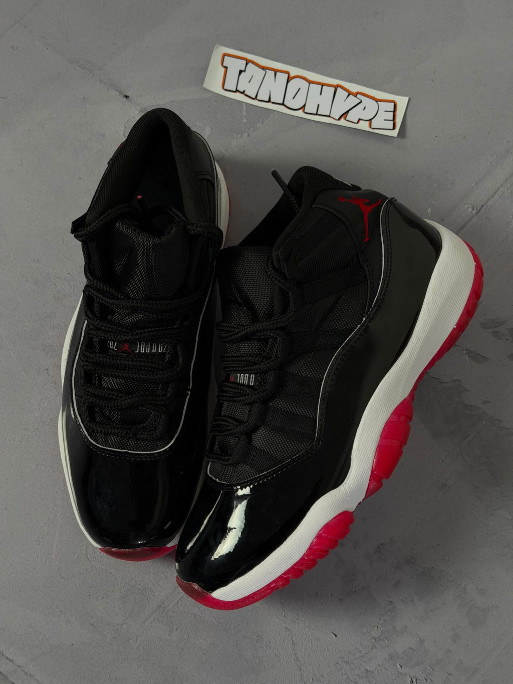 Tênis Nike Air Jordan 11 - Bred