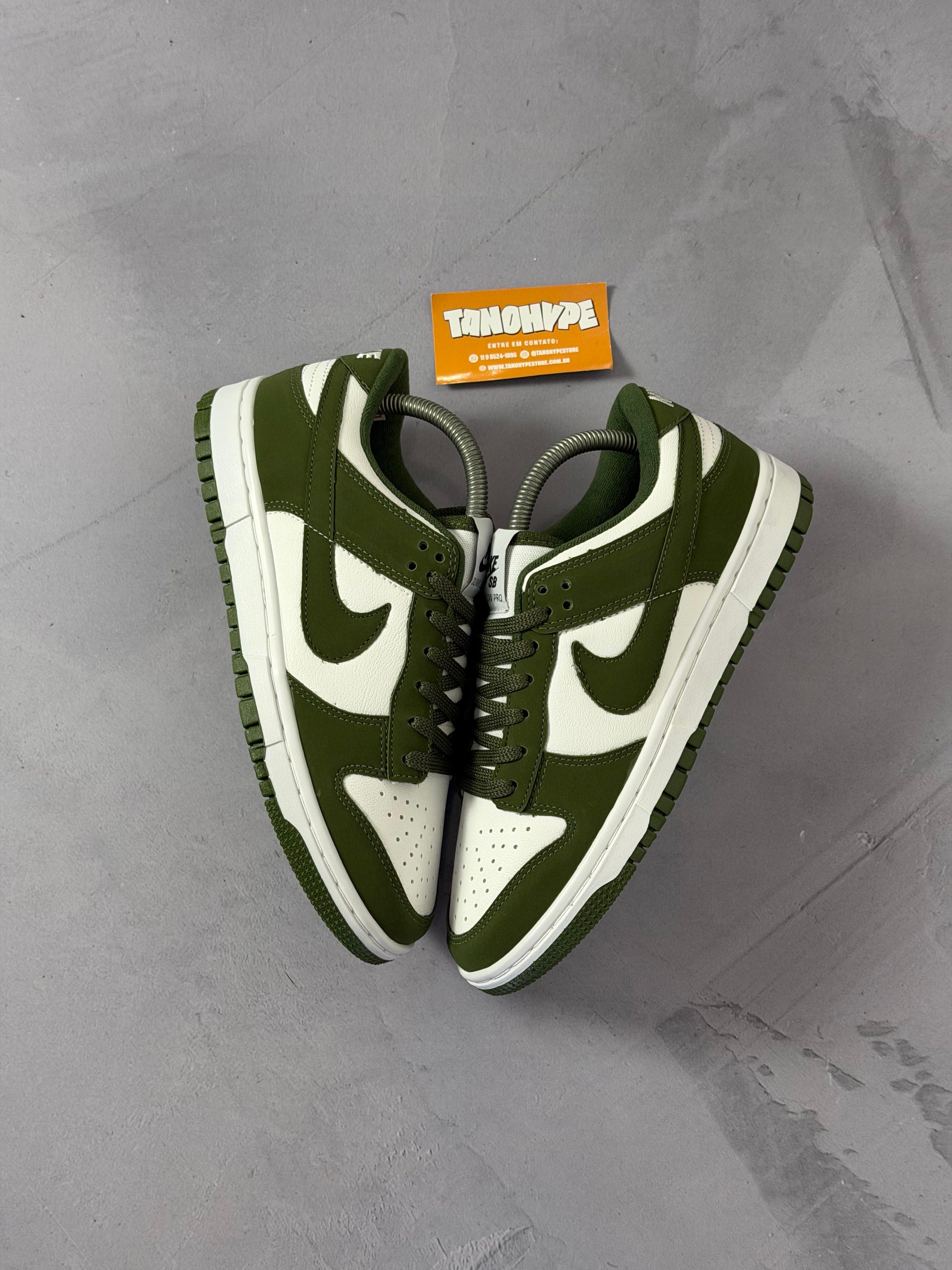 Tênis Nike Dunk - Verde Militar