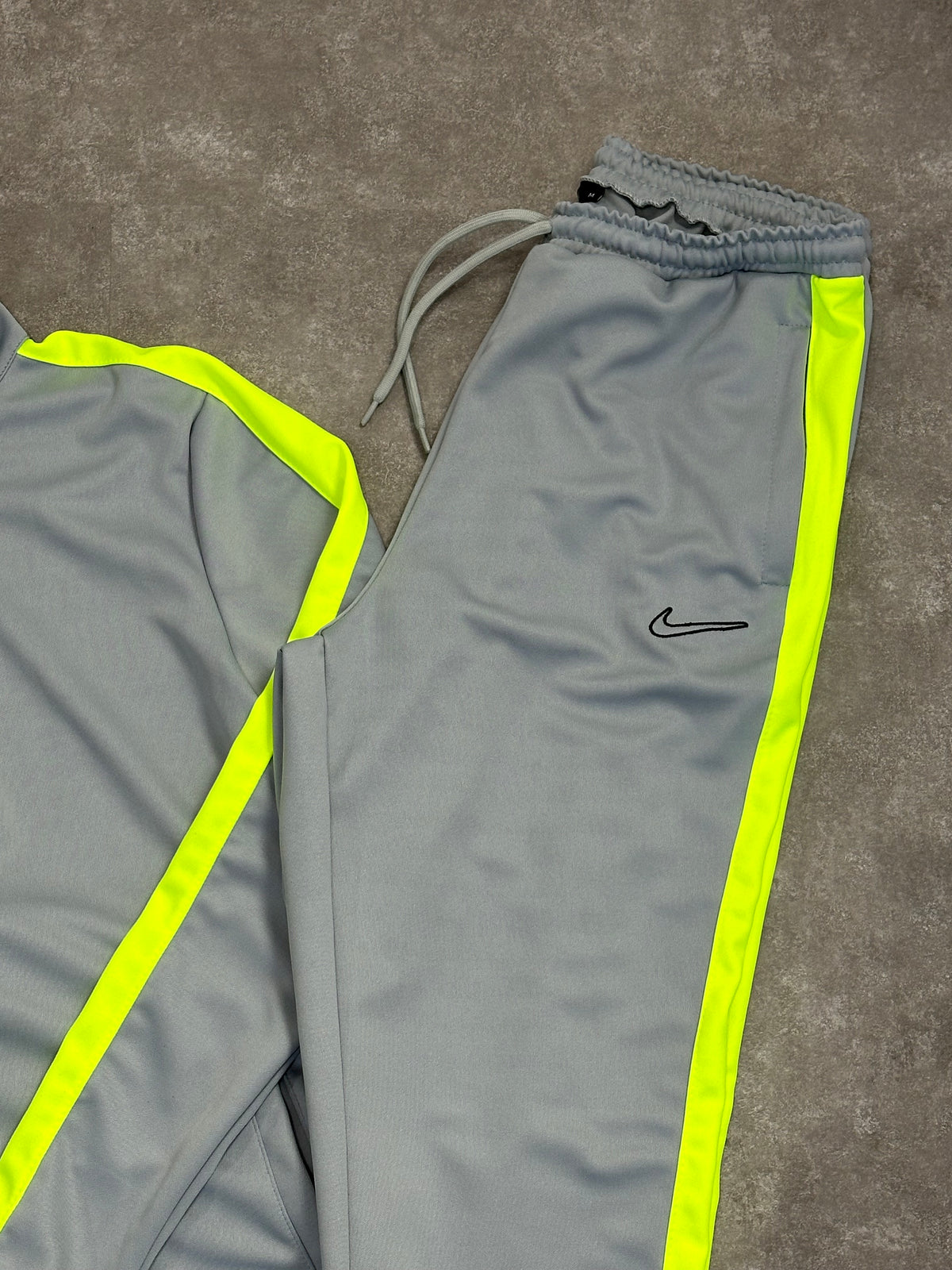 Conjunto Academy Dri Fit - Cinza e Verde