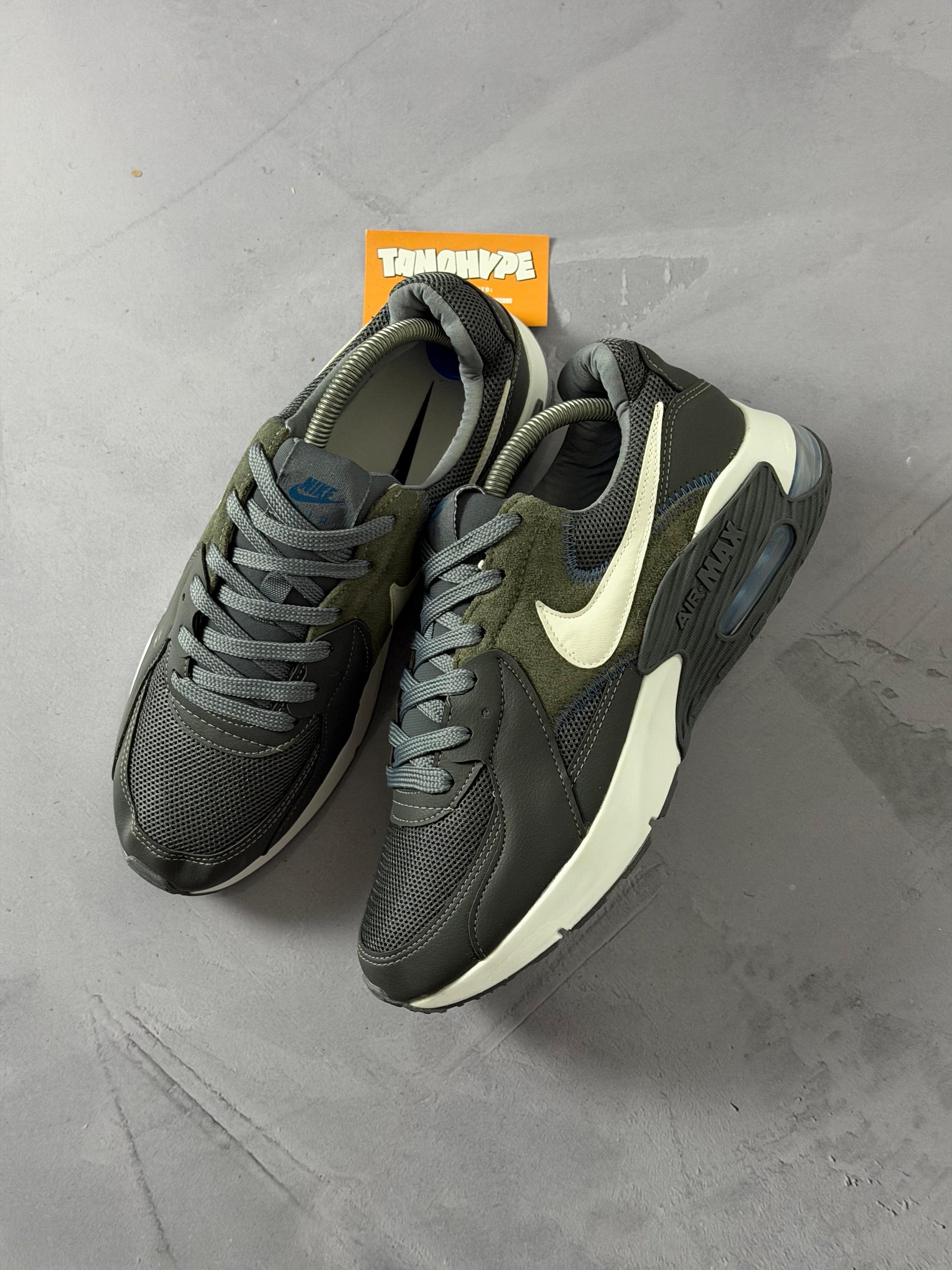 Tênis Nike Air Max Excee - Cinza