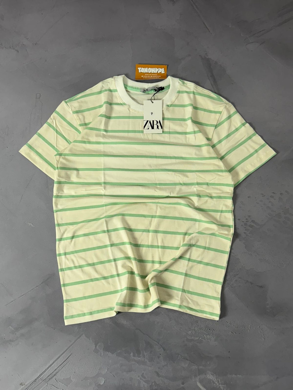 Camiseta Zara Listrada - Verde
