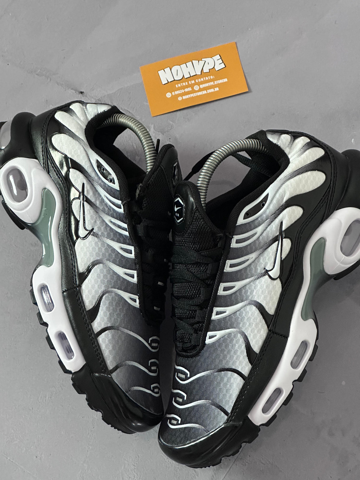 Tênis Nike Air Max Plus TN - Metalic