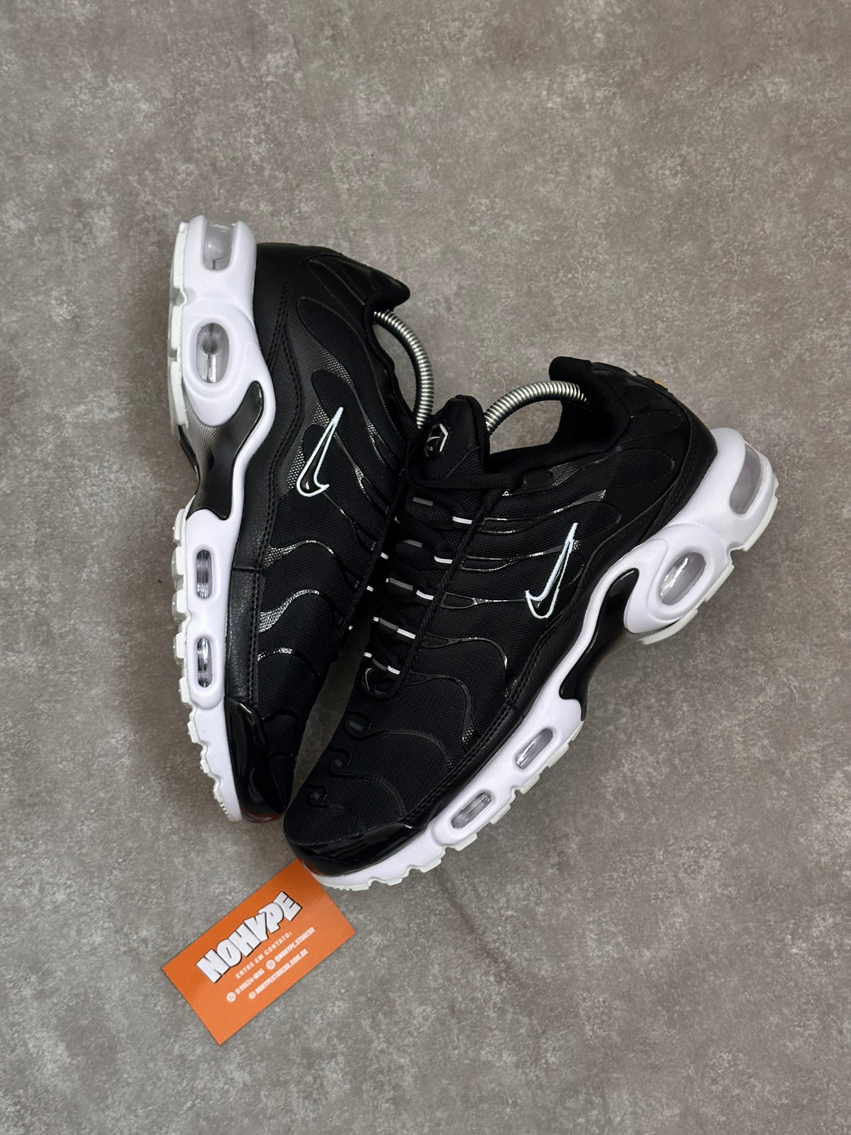 Tênis Nike Air Max Plus TN - Black and White