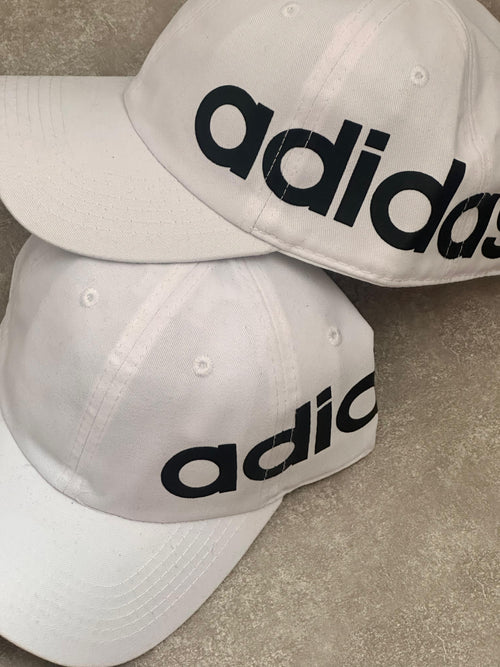 Boné Adidas Letreiro - Branco