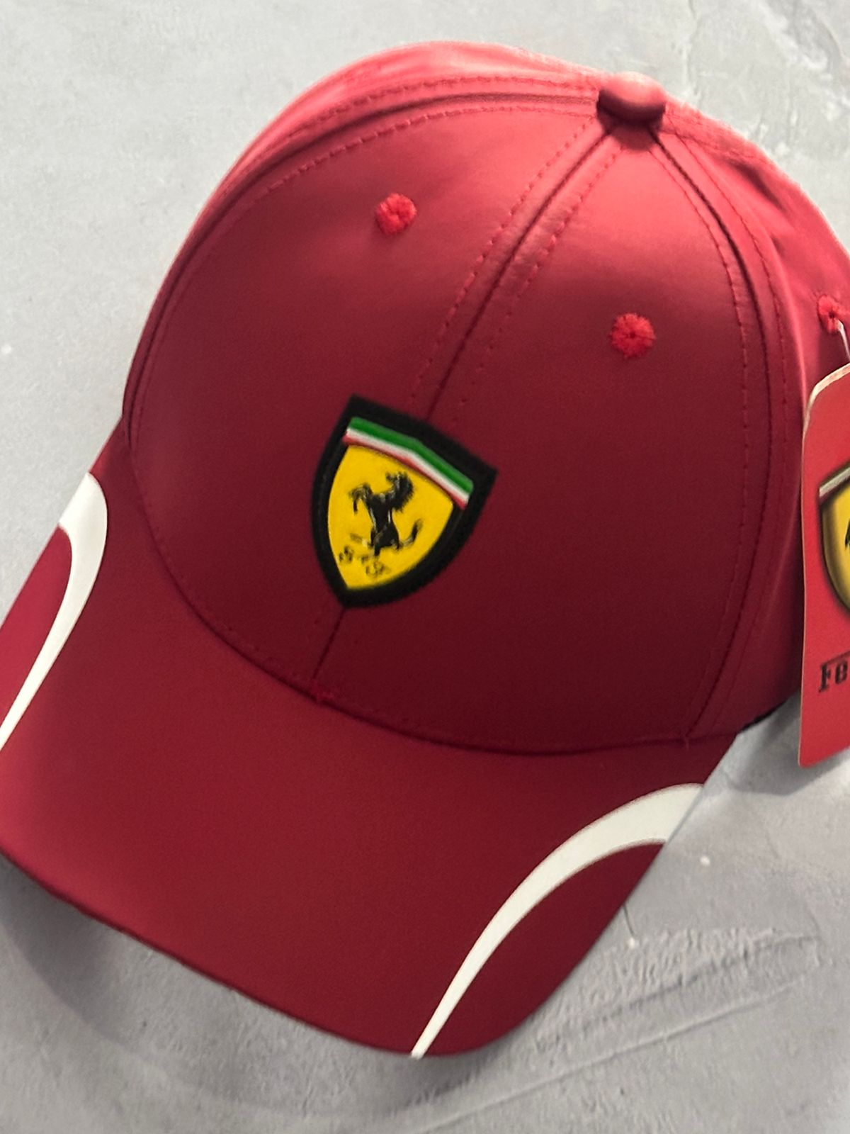 Boné Puma x Ferrari - Vermelho