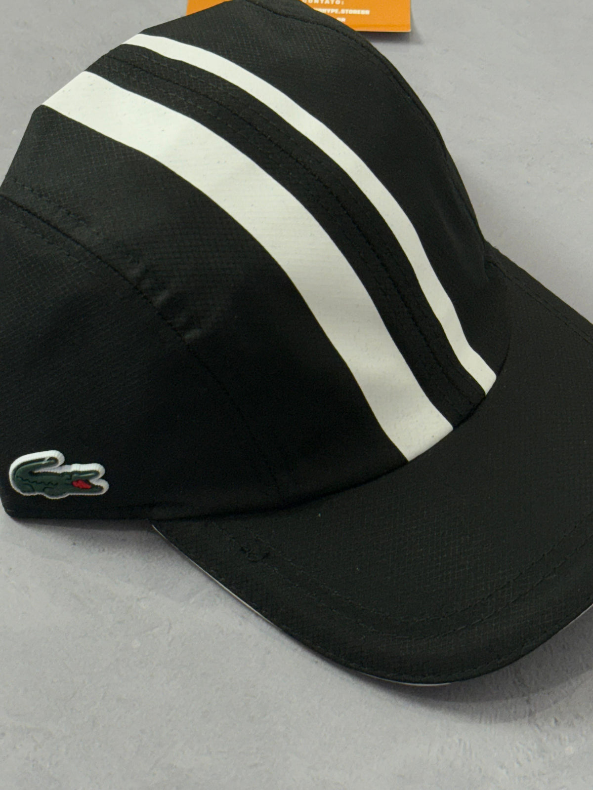 Boné Lacoste Five Panel Listras - Preto