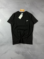 Camiseta Nike Club - Preta