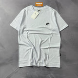Camiseta Nike Club - Branca