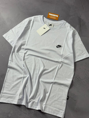 Camiseta Nike Club - Branca