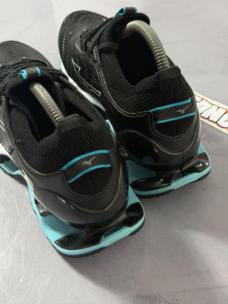 Tênis Mizuno Wave Prophecy 14 - Preto e Azul Bebê