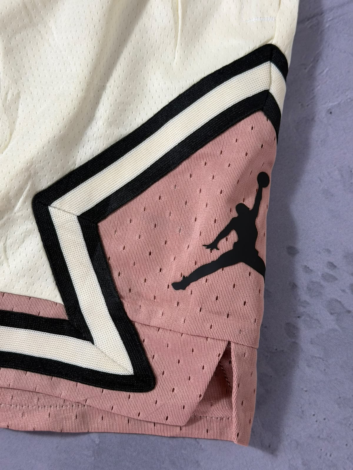 Shorts Jordan Diamond Dri Fit - Creme e Salmão