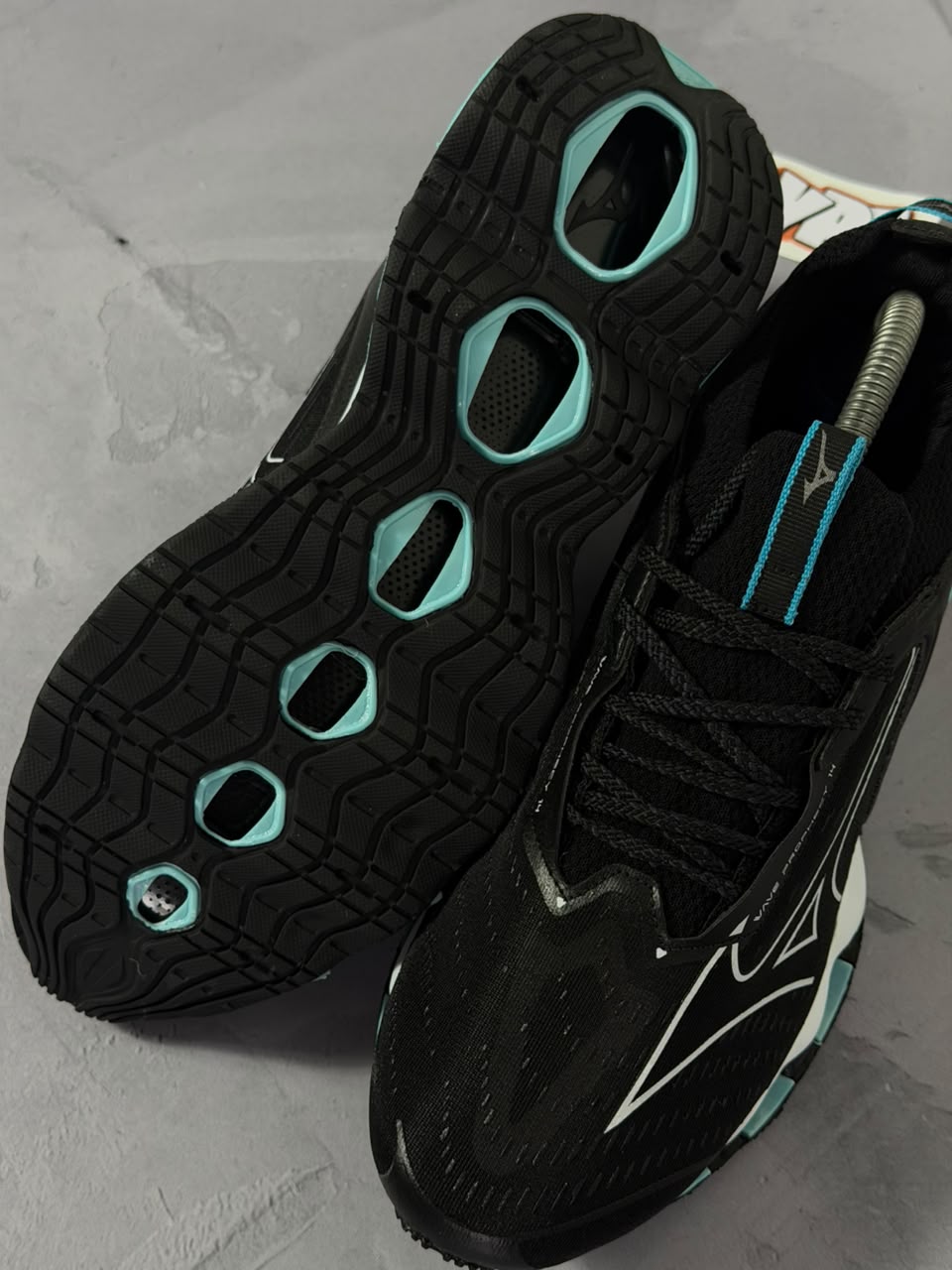 Tênis Mizuno Wave Prophecy 14 - Preto e Azul Bebê