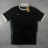 Camiseta Nike Academy 26 - Preto/Cinza/Branco