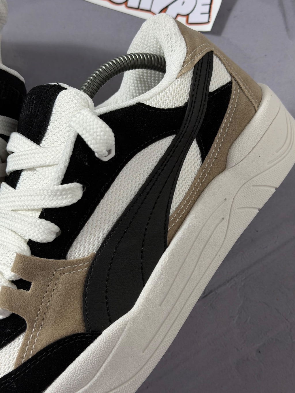 Tênis Puma 180 - Preto/Caqui