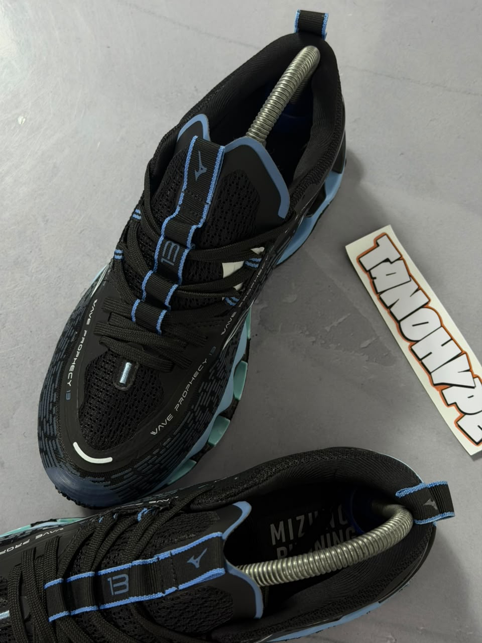 Tênis Mizuno Wave Prophecy 13 - Preto e Azul