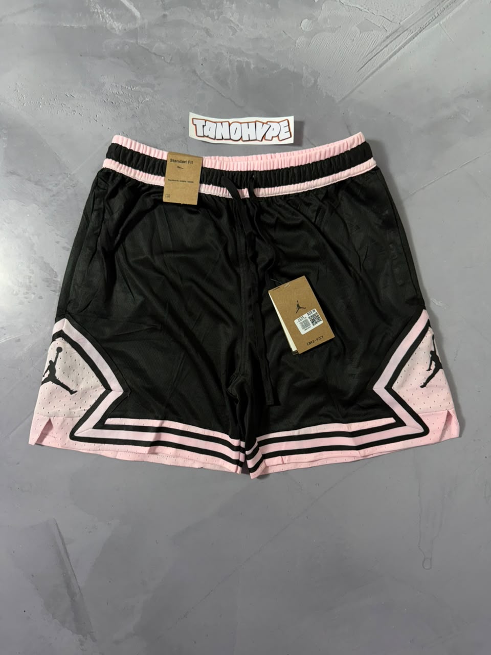 Shorts Jordan Diamond Dri Fit - Preto e Rosa