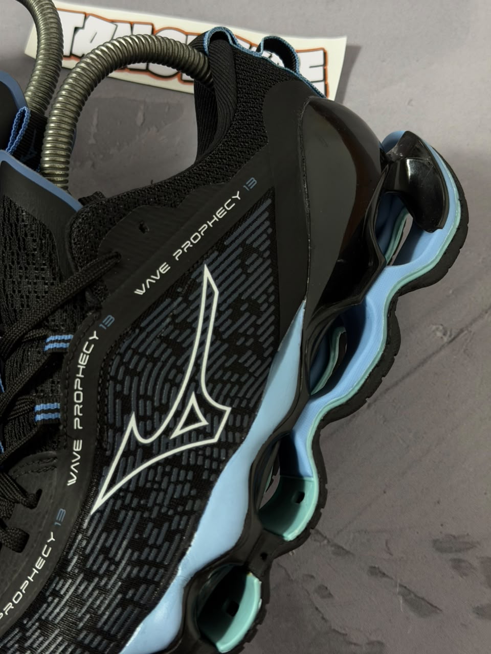 Tênis Mizuno Wave Prophecy 13 - Preto e Azul